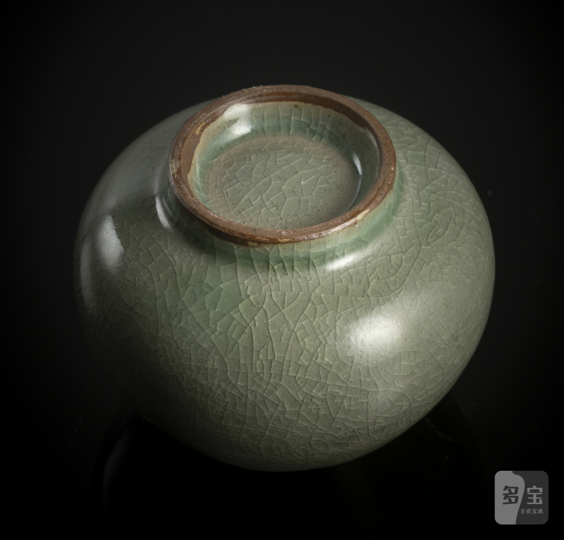 A Lotus bud Longquan vase with crackled celadon glaze - 图4